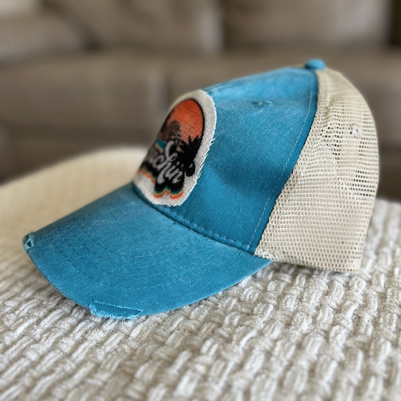 Hat - Picture 3 of 7